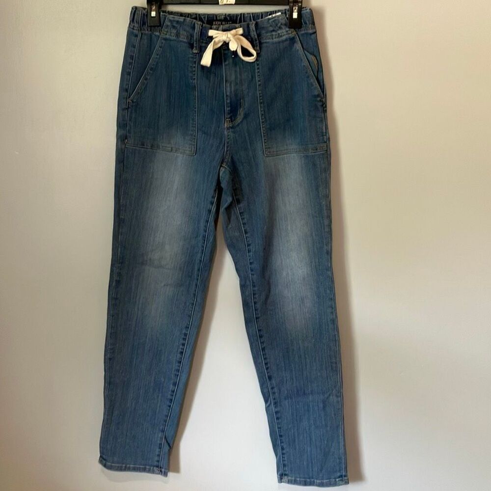Judy Blue High Rise Medium Wash straight leg Pants Non Ripped 5/27 #784